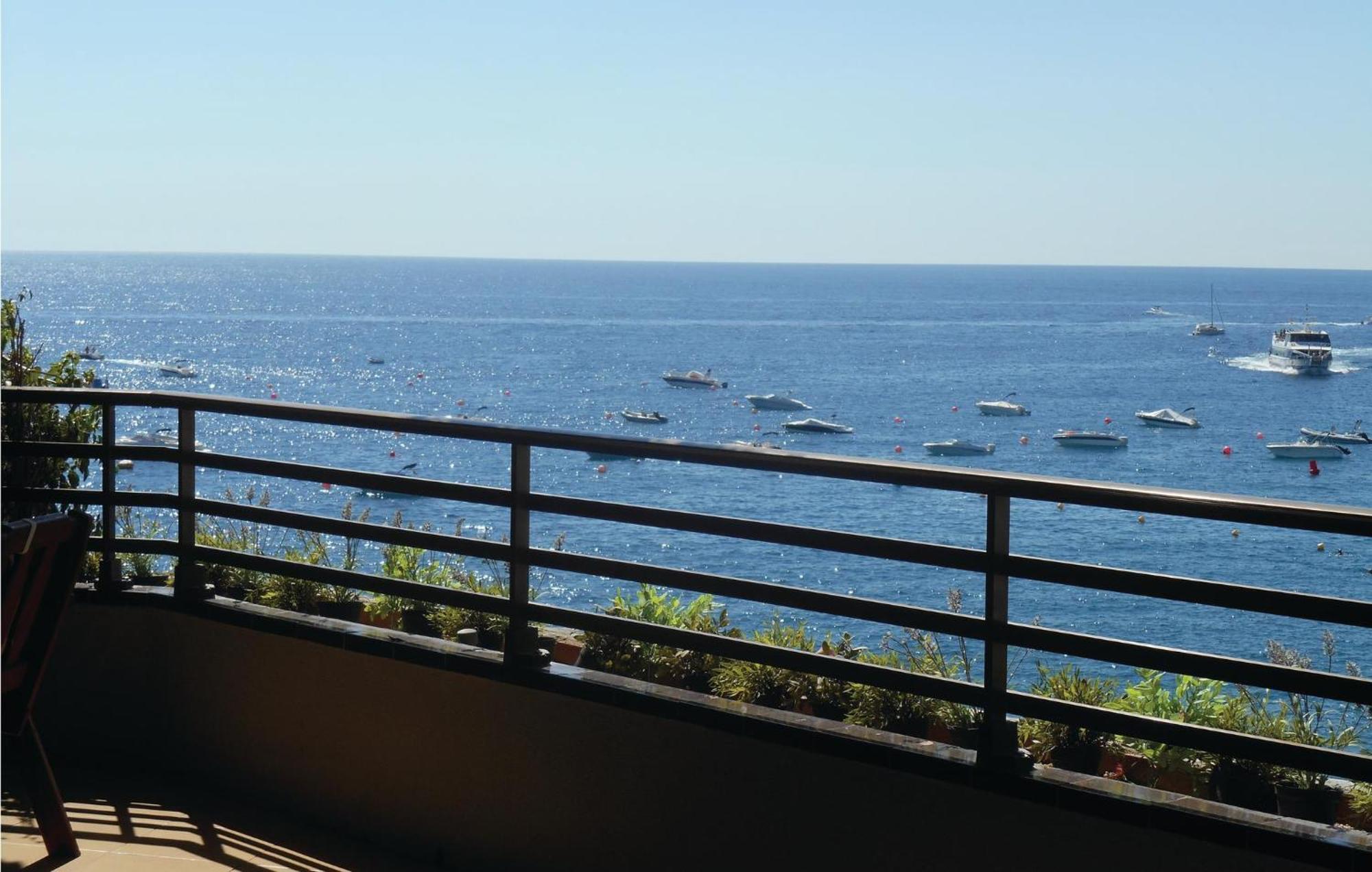 3 Bedroom Gorgeous Apartment In Tossa De Mar Exterior foto